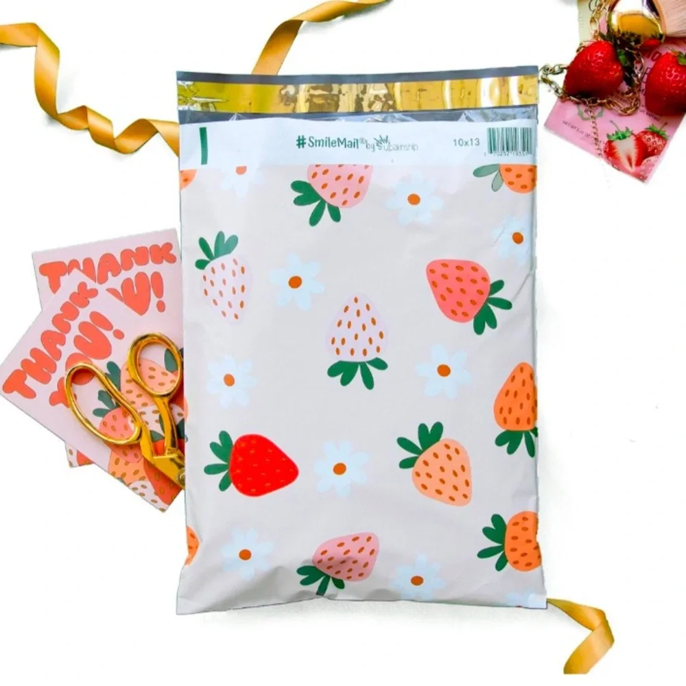 Strawberry Print Polymailer Shipping Bags 10"x13" set of 10 - Picture 2 of 2